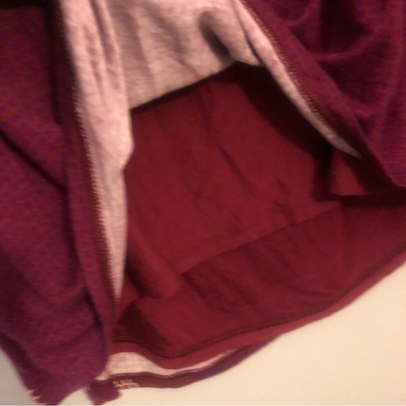 CABI Style #3084 Maroon Geometric Printed Drape Neck Tank Top, Medium - Picture 8 of 9